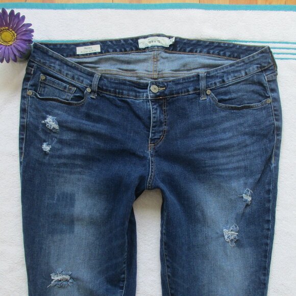 🌸SOLD🌸 TORRID Jeans Size 20 Distressed Skinny Blue Denim - Picture 1 of 11